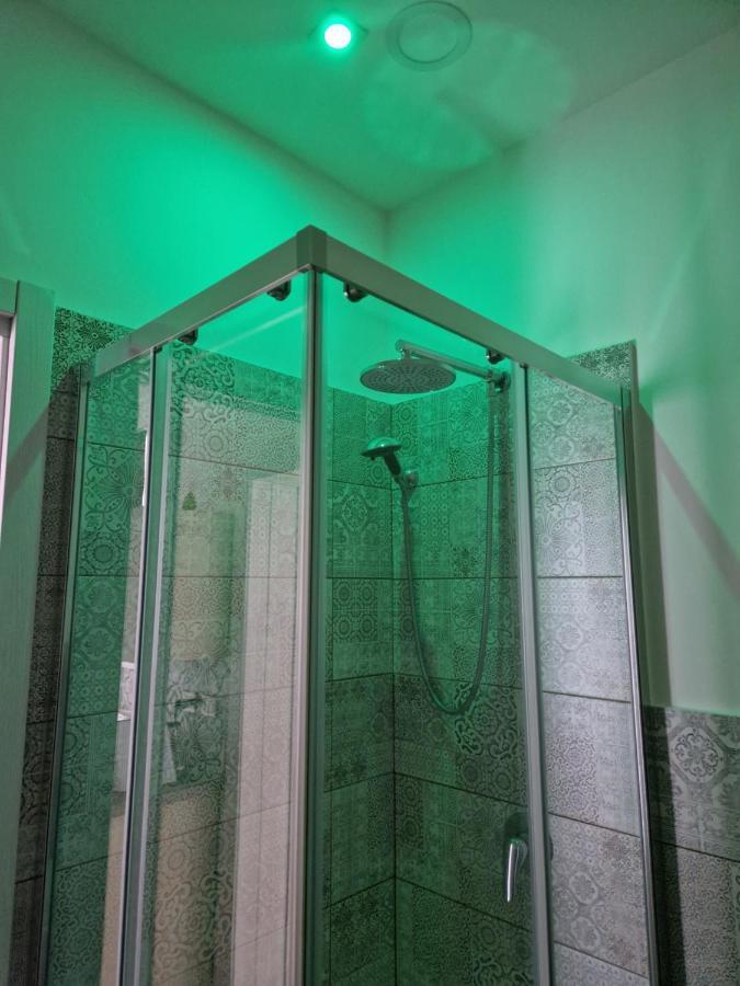 Citrus Giallo Apartment Syracuse